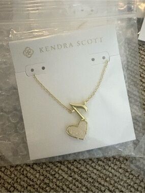 Kendra Scott Gold Heart Note Pendant Necklace